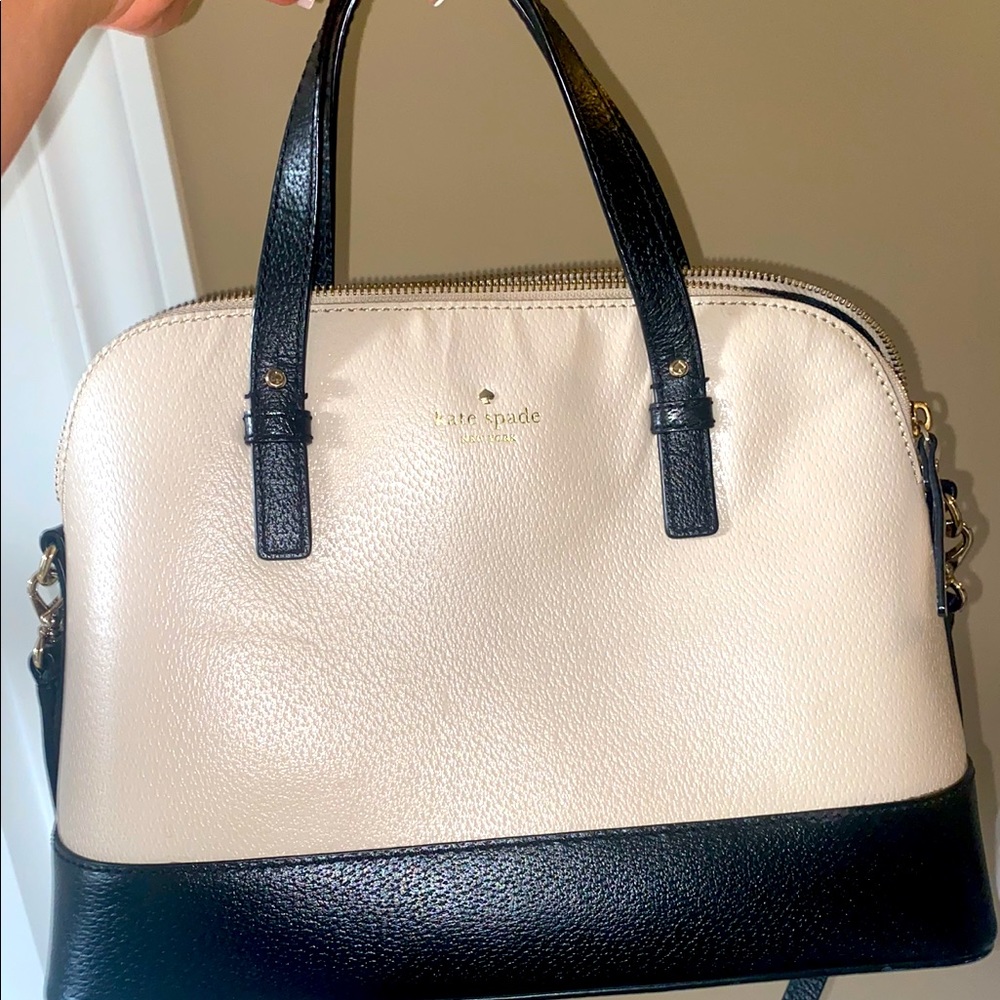 Kate spade handbag/crossbody medium size